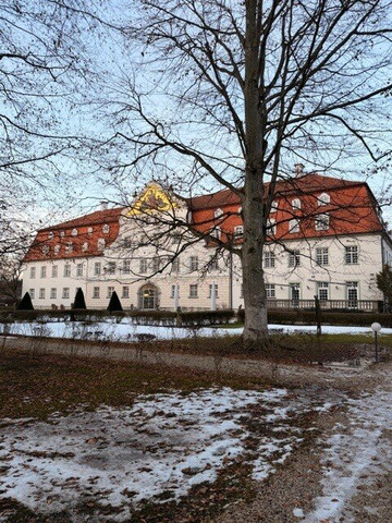 劳特拉施宫酒店主图