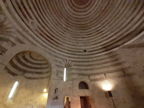 Eremo di Montesiepi-丘斯迪诺必去景点