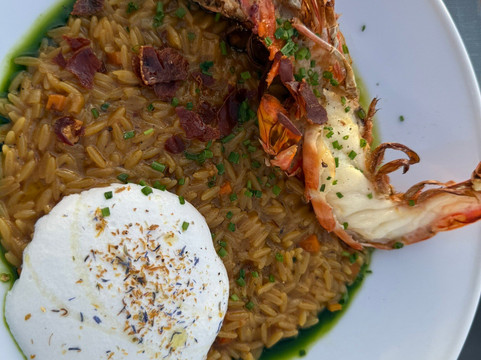 Santo Winery-皮尔戈斯必去景点