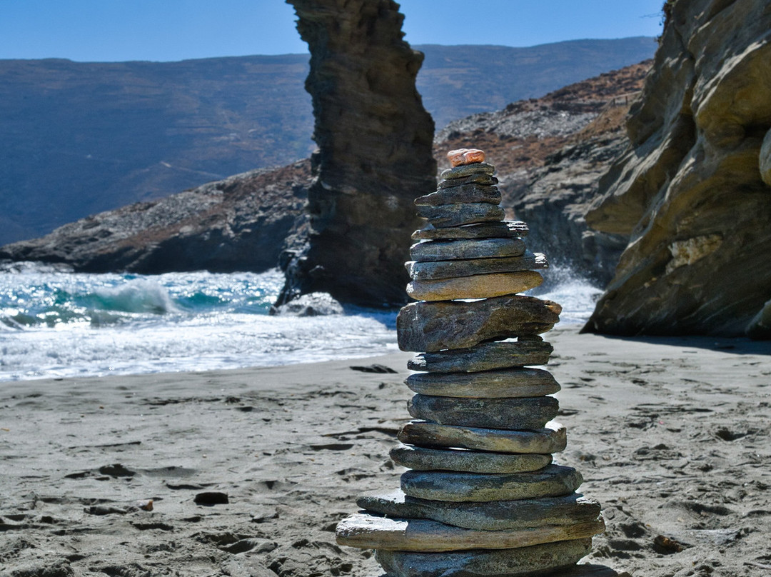 Tis Grias to Pidima Beach-Ormos Korthiou必去景点