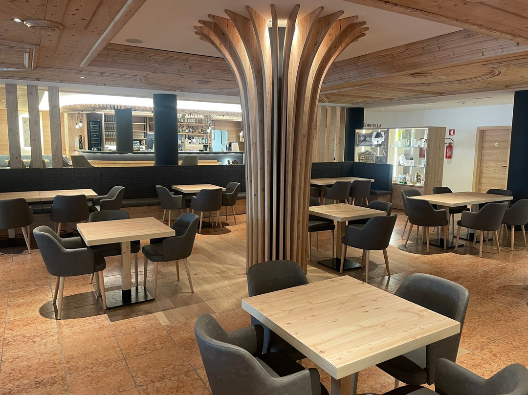 山丹冉杰酒店主图