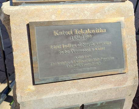 阿西西圣法兰西斯大教堂-圣菲必去景点