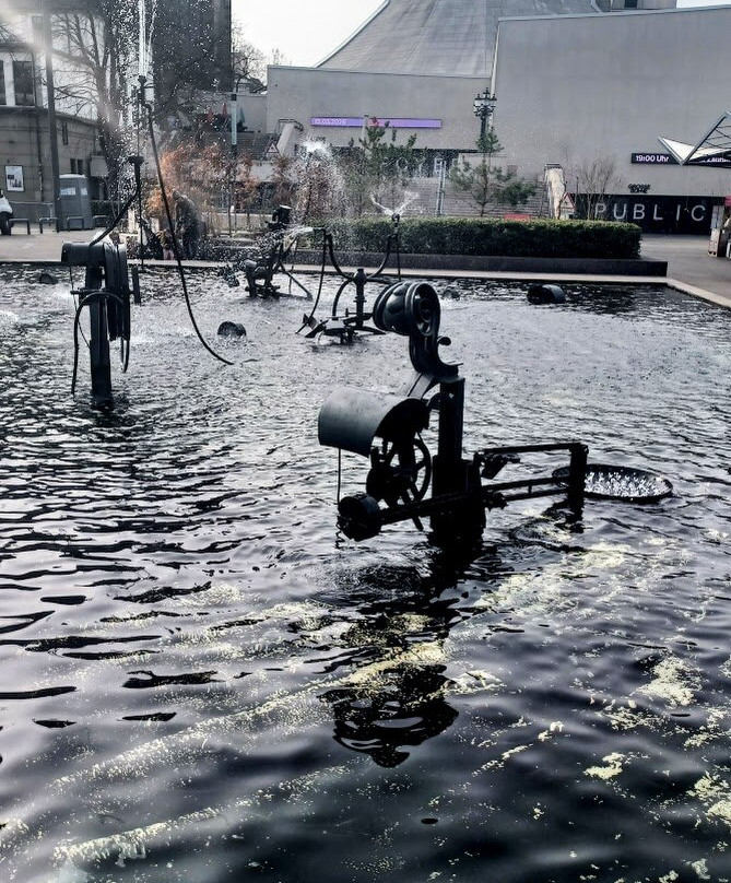 Tinguely Fountain-巴塞尔必去景点