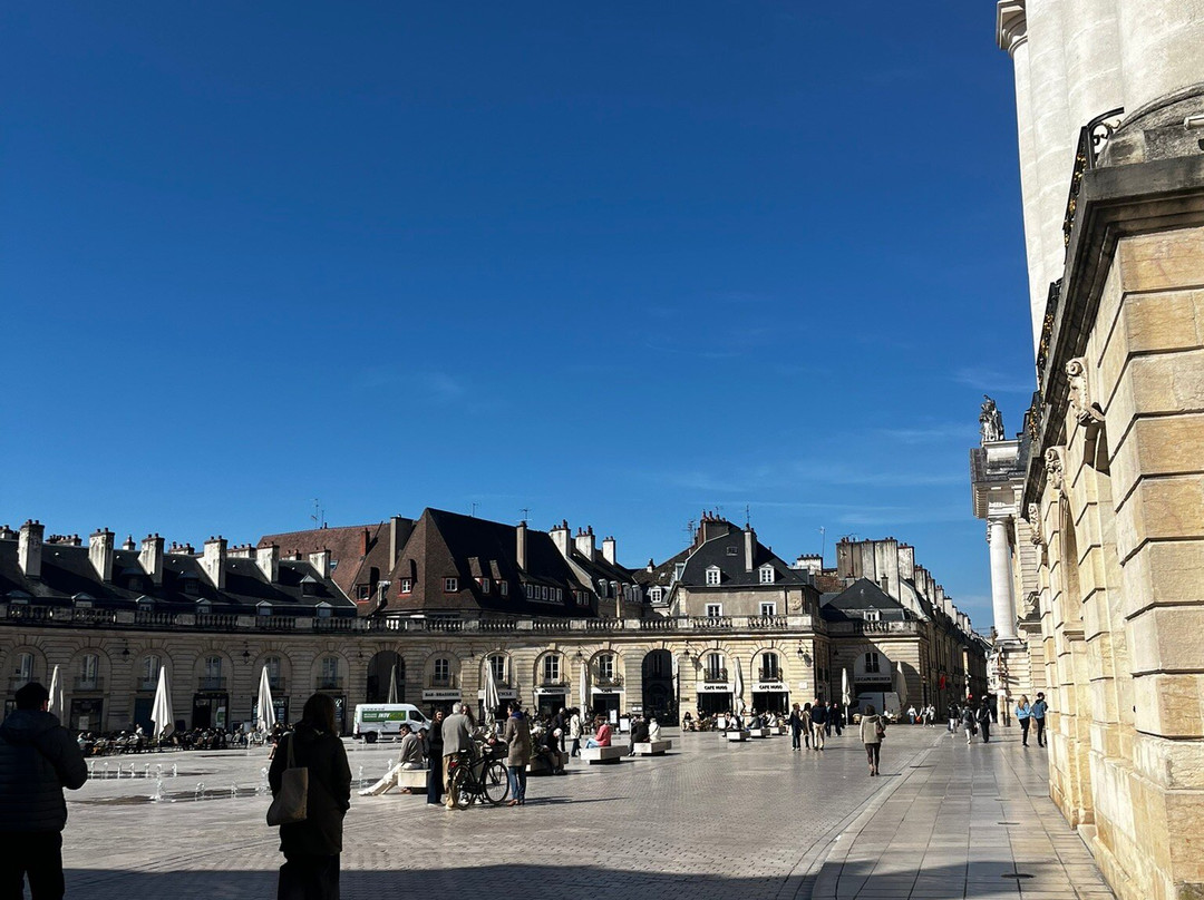 Place de la Liberation-第戎必去景点