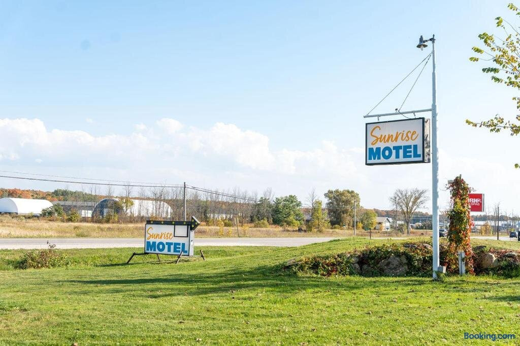 Sunrise Motel