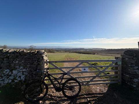 阿斯卡姆女王首领酒店主图