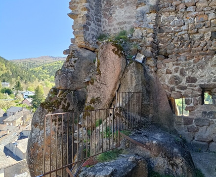 Château de Quérigut-Querigut必去景点