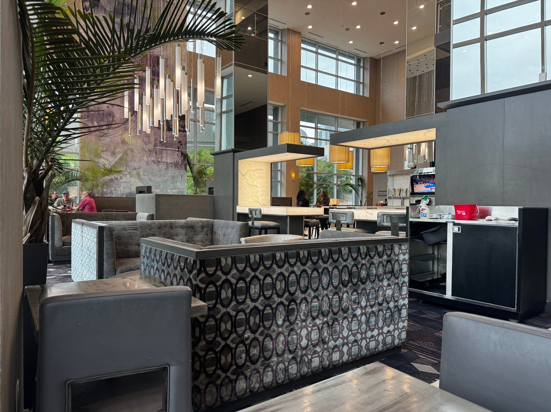 夏洛特上城希尔顿安泊酒店主图