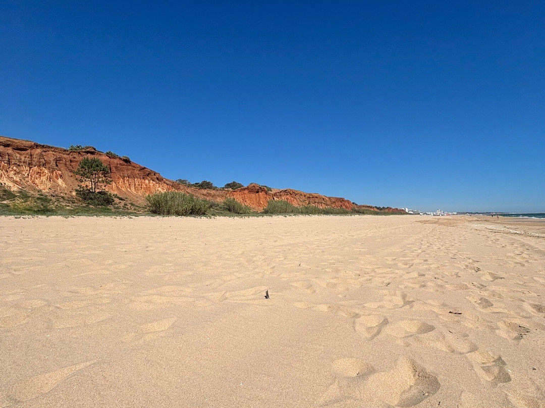 Praia da Falésia-Olhos de Agua必去景点