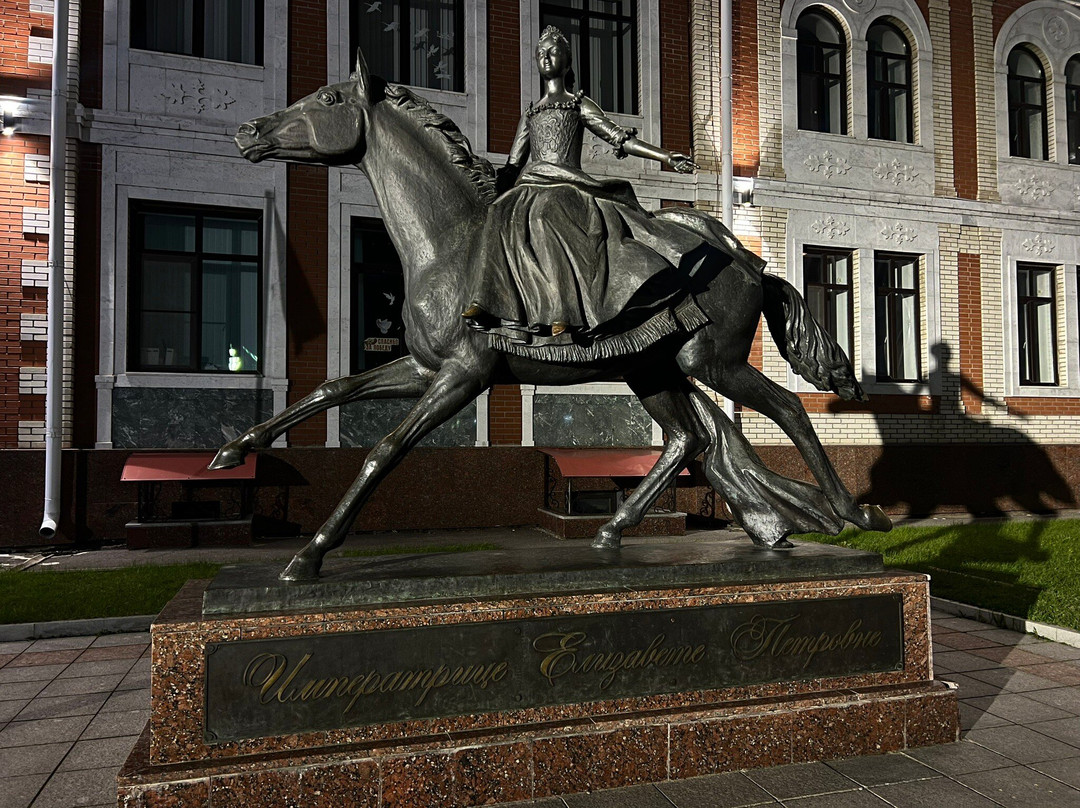 Monument to Empress of Russia Elizaveta-Yoshkar-Ola必去景点