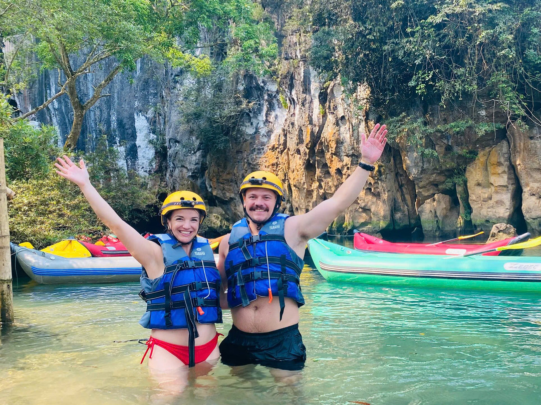 Phong Nha Tour To The Caves-洞海必去景点