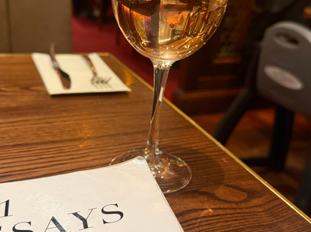 一格思顿乡村俱乐部酒店主图