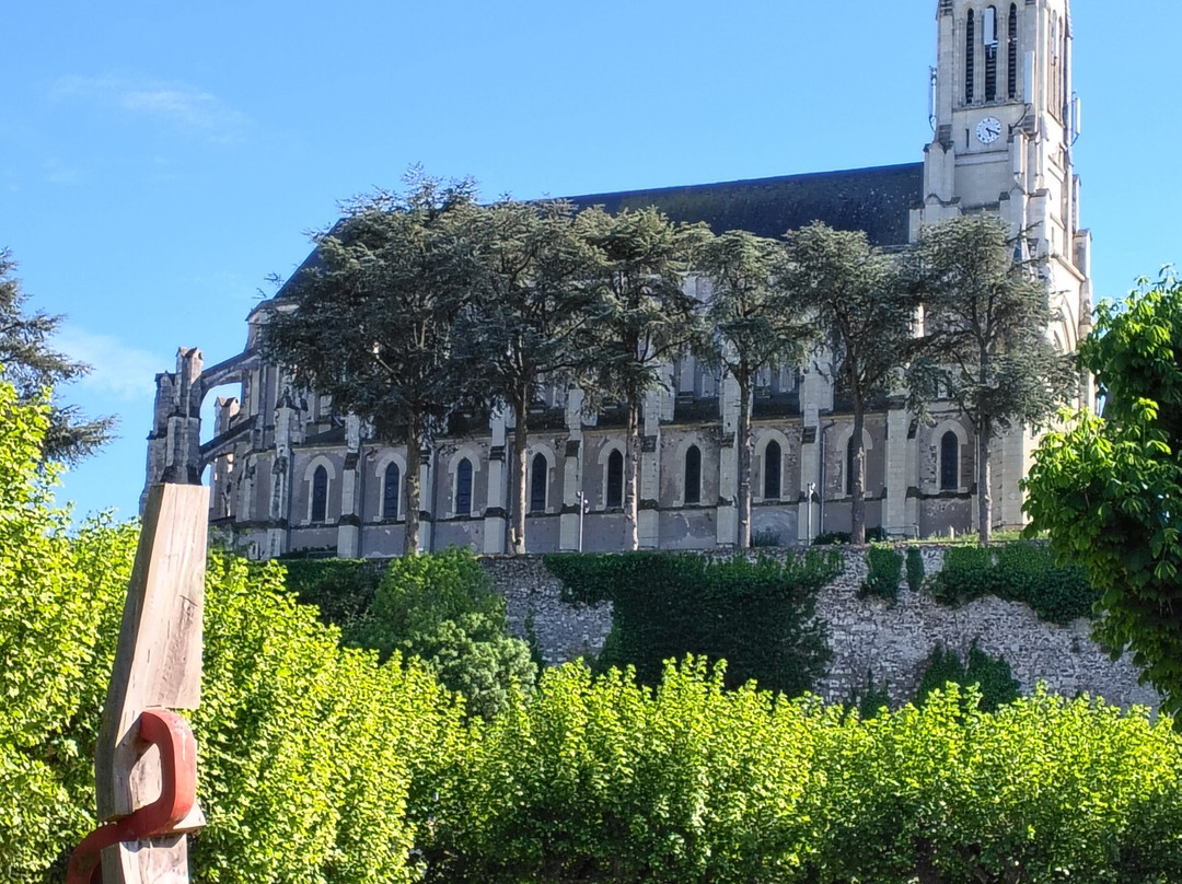 Eglise Saint Symphorien-Montjean-sur-Loire必去景点