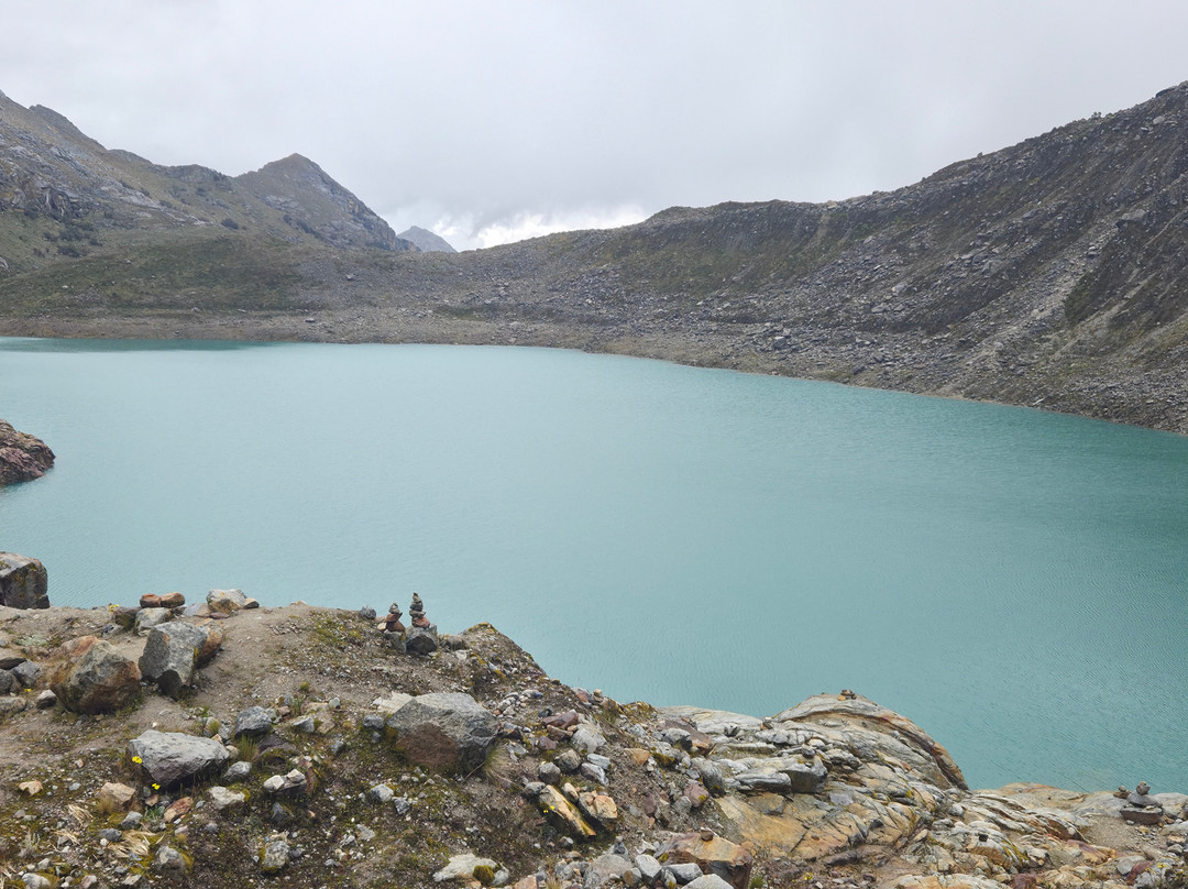 Laguna Rocutuyoc-瓦拉斯必去景点