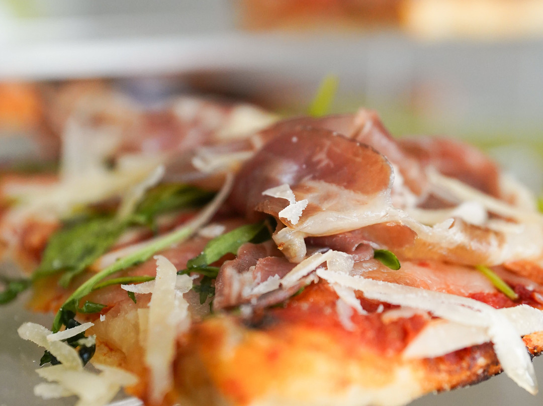Favole Lab Pizza & Cannoli