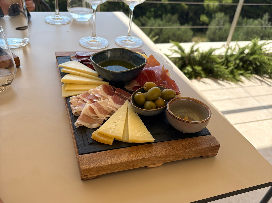 Winery Kusić-玛卡沙必去景点