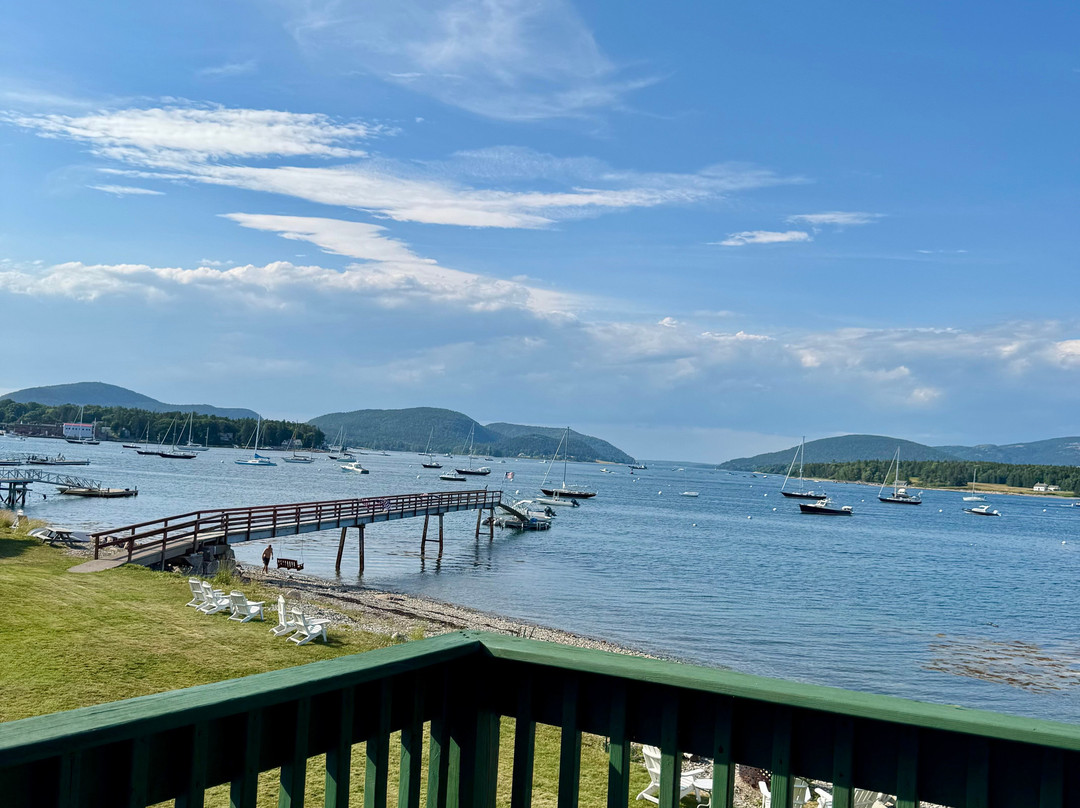 The Moorings Inn Waterfront主图