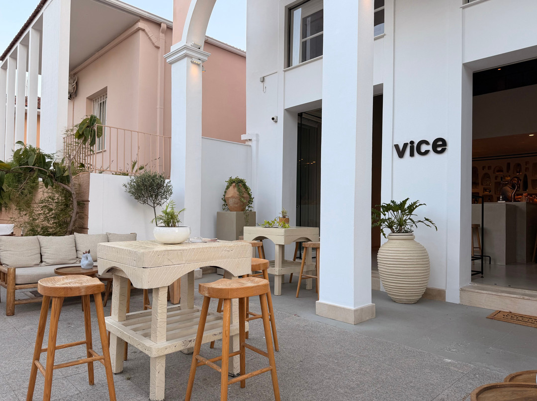Vice Cafe Bar