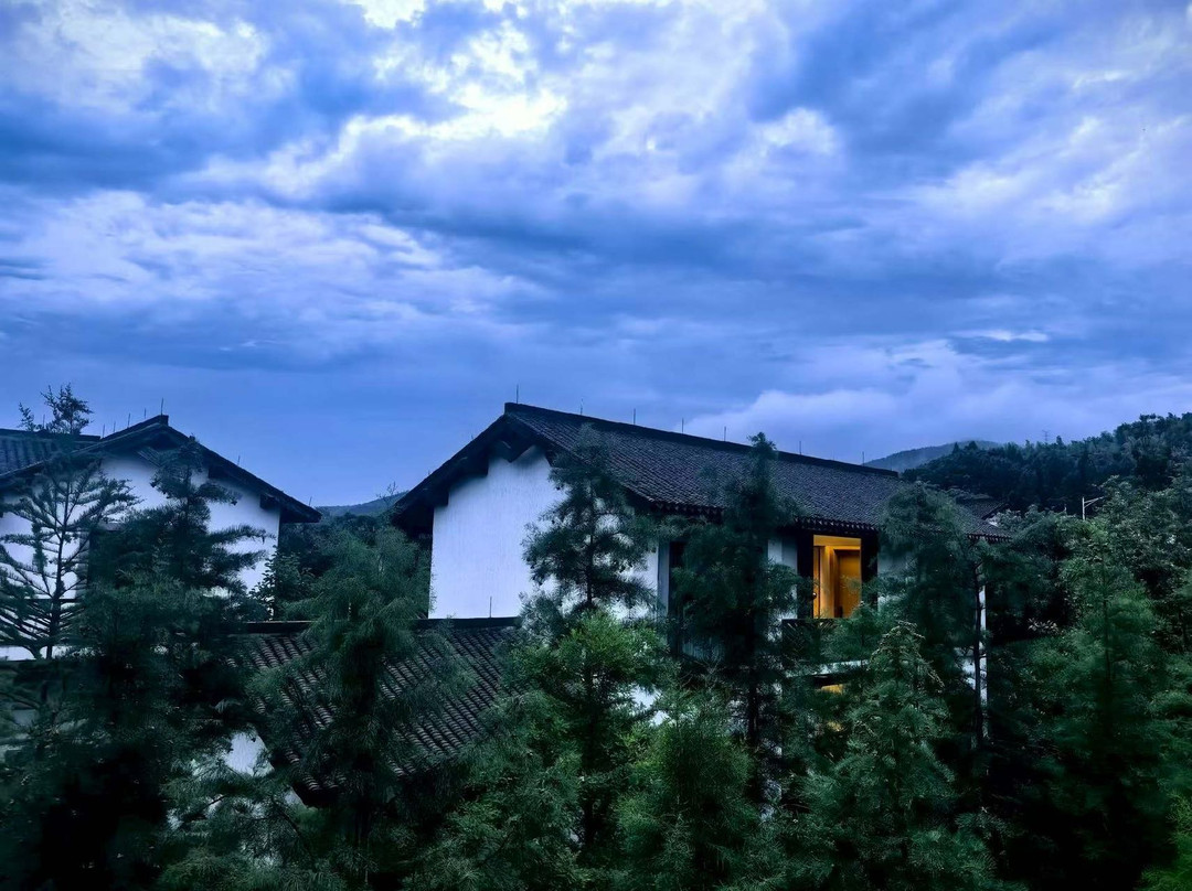 湖州西塞山鸿居酒店主图