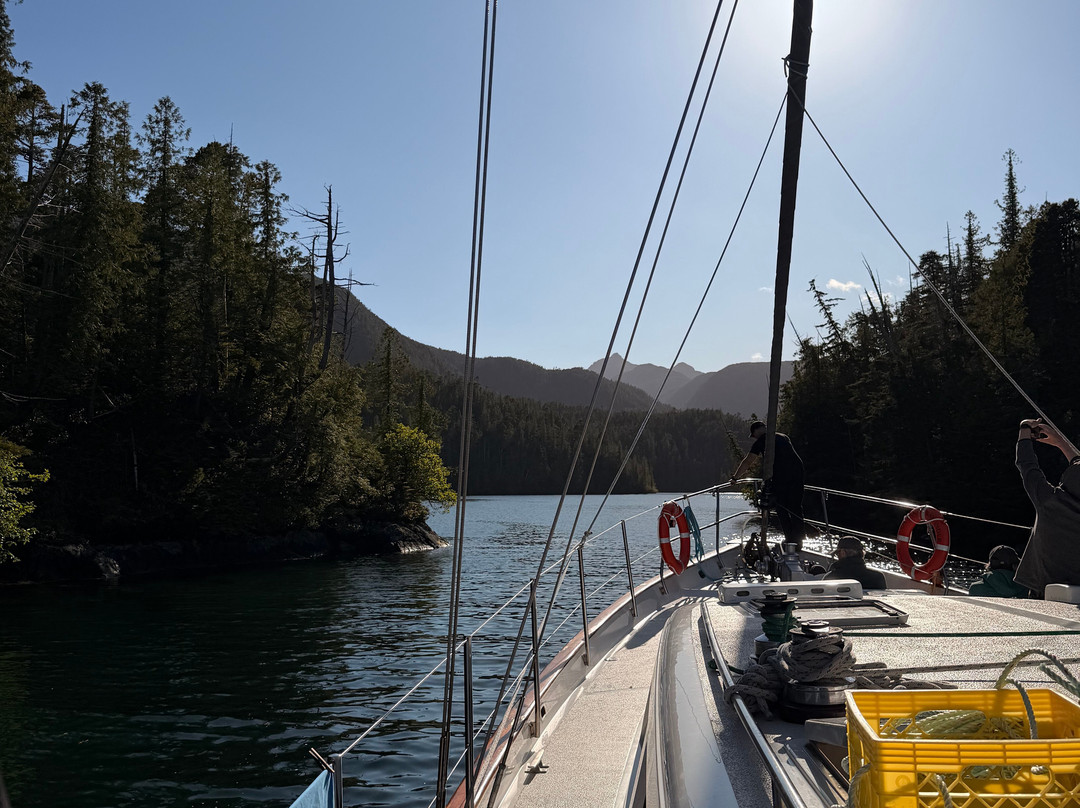 Outer Shores Expeditions-Mill Bay必去景点