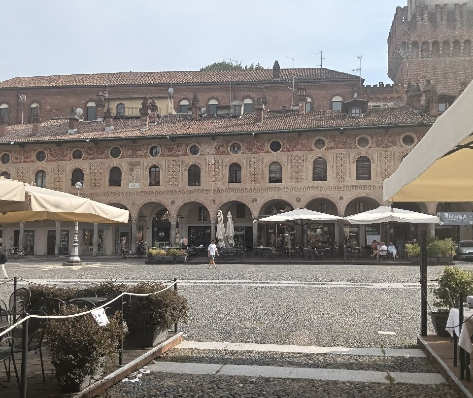Piazza Ducale-维杰瓦诺必去景点