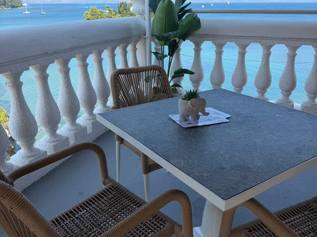 庞尼科尼斯酒店主图