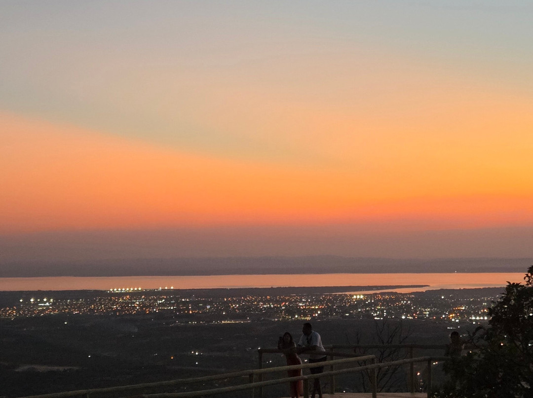 Janela Do Sol, Mirante & Bar-Palmas必去景点