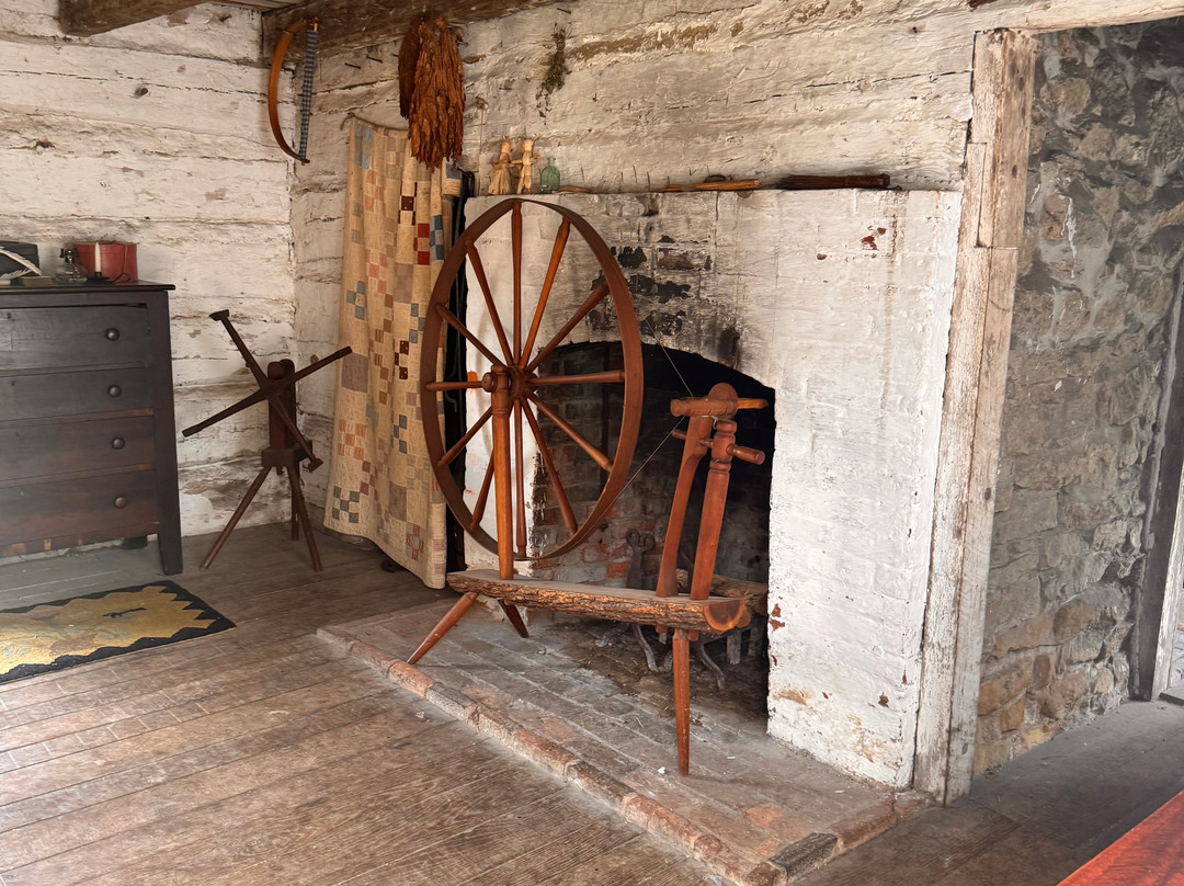 Lincoln Log Cabin-Lerna必去景点