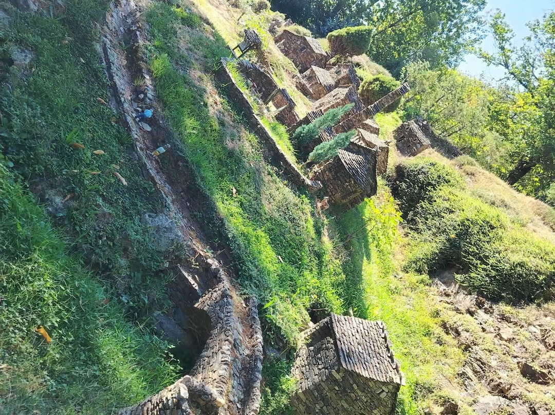 Le Ron Des Fades Village Miniature-Dompnac必去景点
