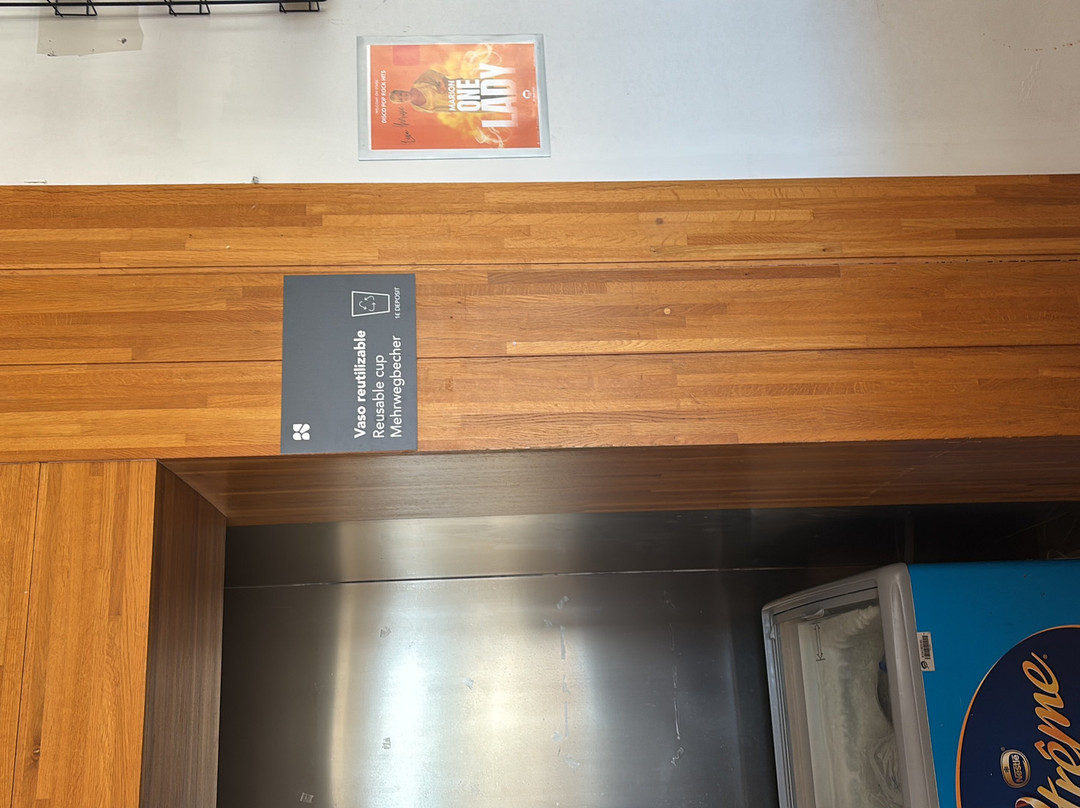 蓝色海滩赛斯酒店主图