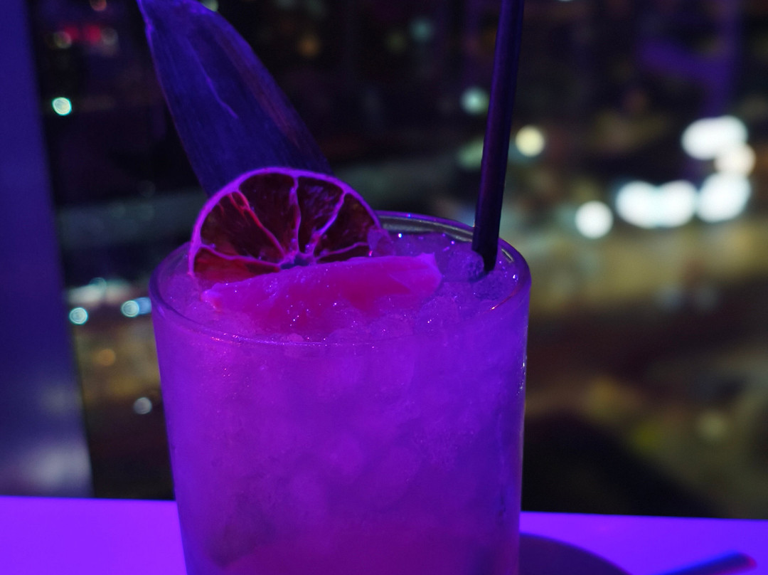 偶像酒店主图