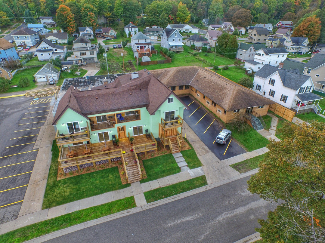 Upper Peninsula酒店住宿-Roam Inn