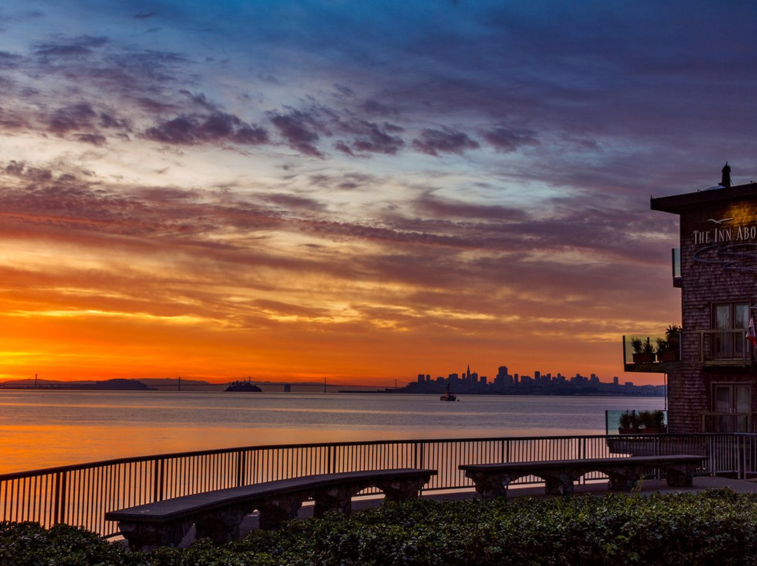 马林县酒店住宿-潮水之上旅馆