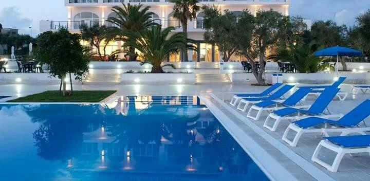 切萨雷奥港酒店住宿-Club Azzurro Hotel & Resort