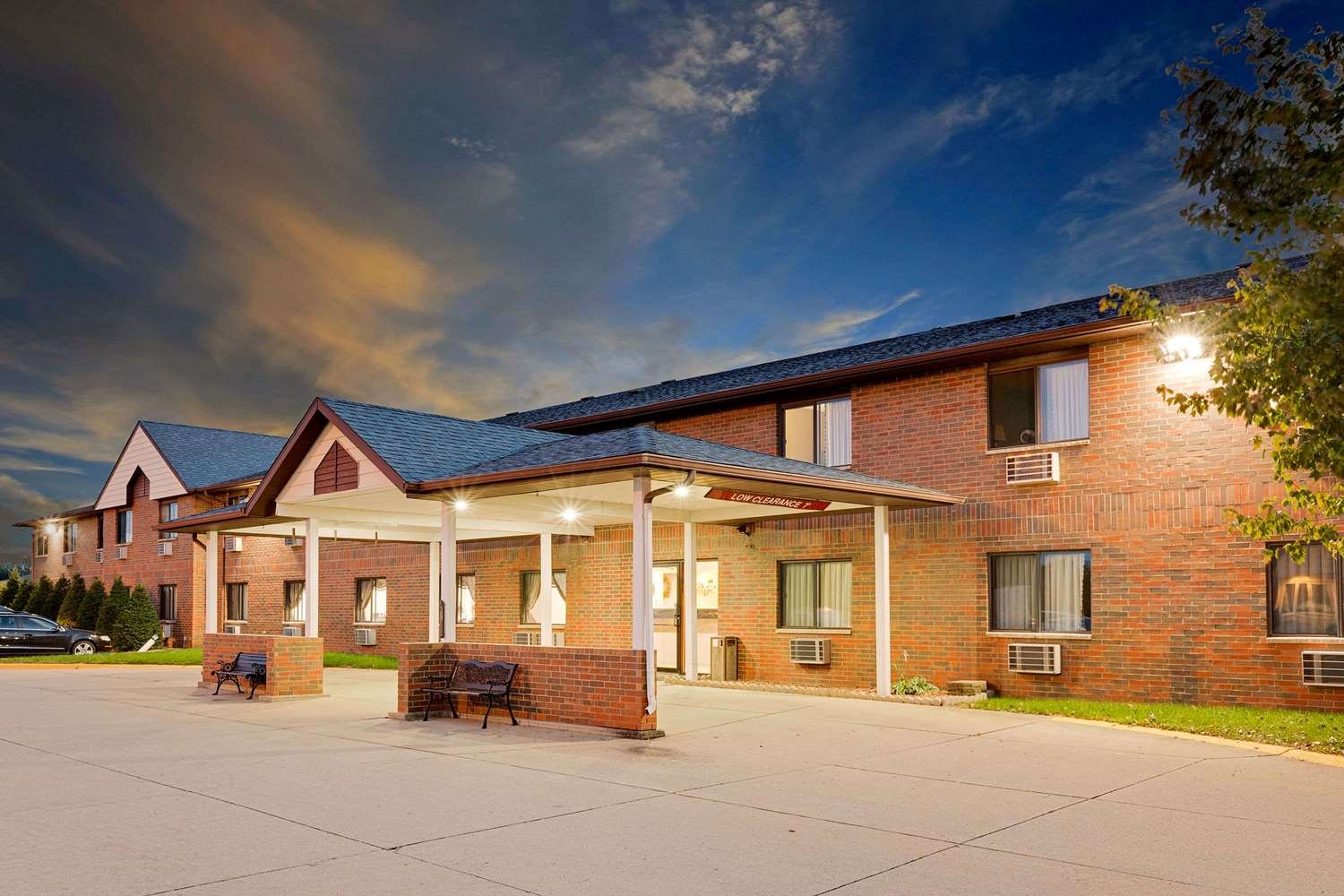 Howard Johnson by Wyndham Waterloo/Cedar Falls-官方