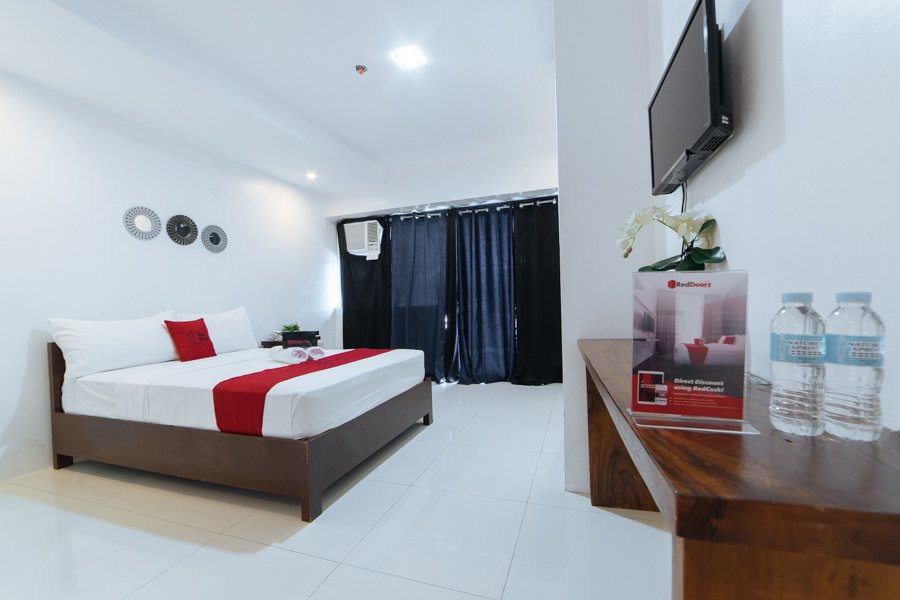 RedDoorz Plus @ San Roque Roxas City