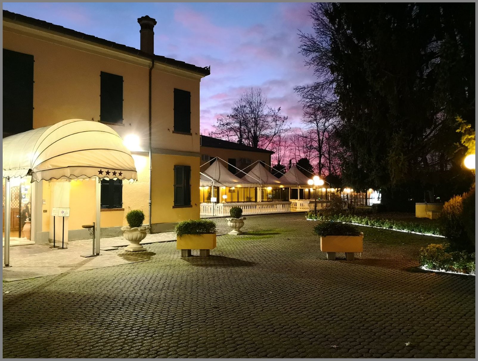 Villa Regina-官方