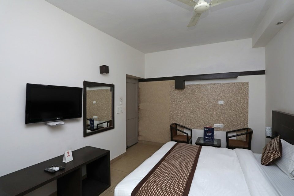 Rudraksh Hotel主图