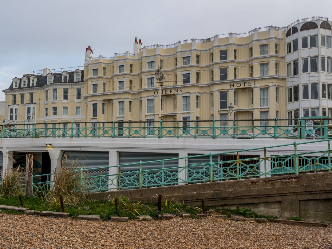 Queens Hotel