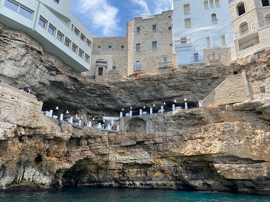 Isolablu Polignano-波利尼亚诺阿马雷必去景点