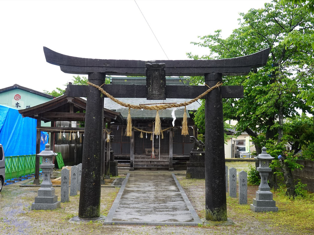 Yatsurugi Shrine