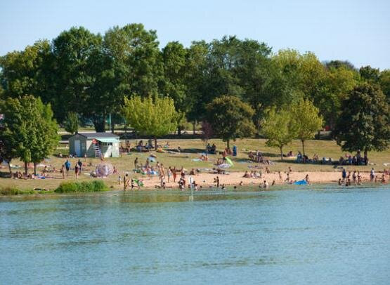 Lake of Chemillé-sur-Indrois景点图片