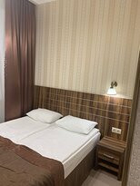 Hotel Petrovskiy主图
