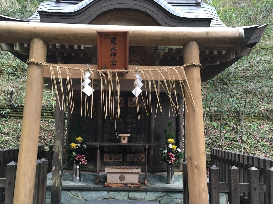 Tosui Shrine景点图片