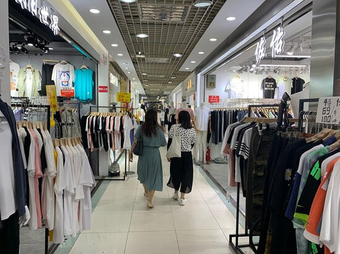 上海兴旺国际服饰市场-上海市必去景点