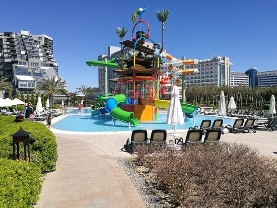 Limak Lara Deluxe Hotel & Resort主图