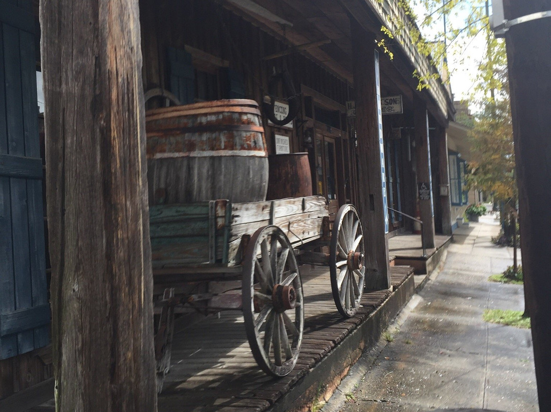 Smith H J & Sons General Store and Museum-卡温顿必去景点