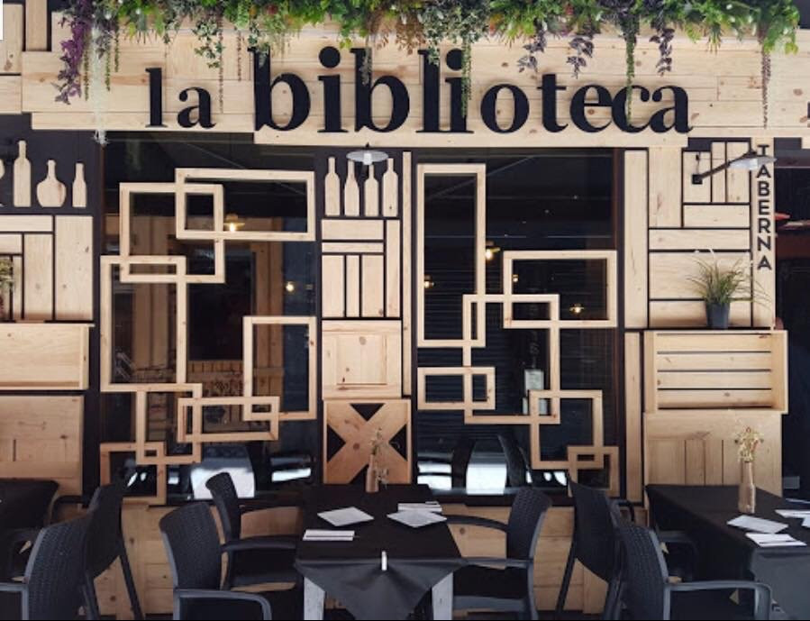 La Biblioteca