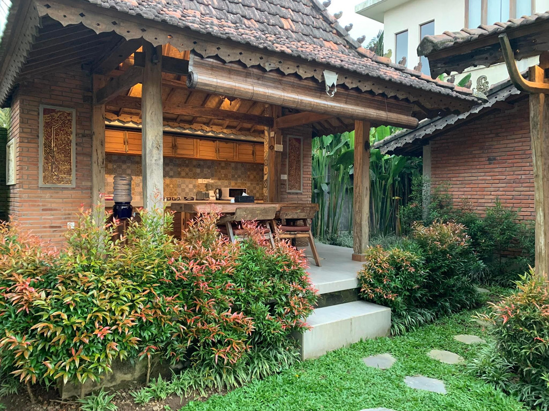 Nanang Antique Ubud Villa
