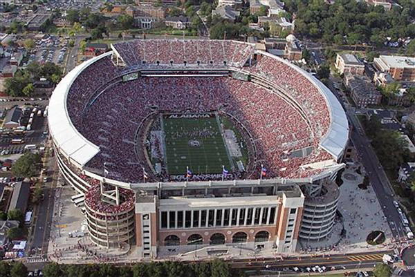 Bryant Denny Stadium景点图片